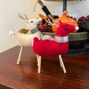 Target bullseye christmas mini deer set of 2